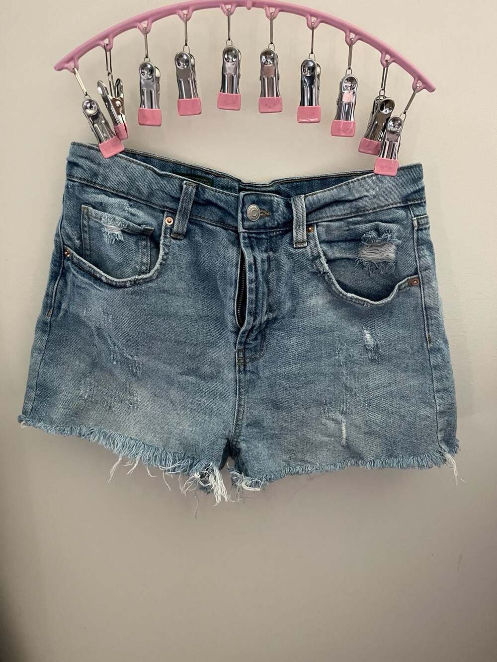 Wild Fable Denim Shorts Size 6 Blue Distressed Raw Hem